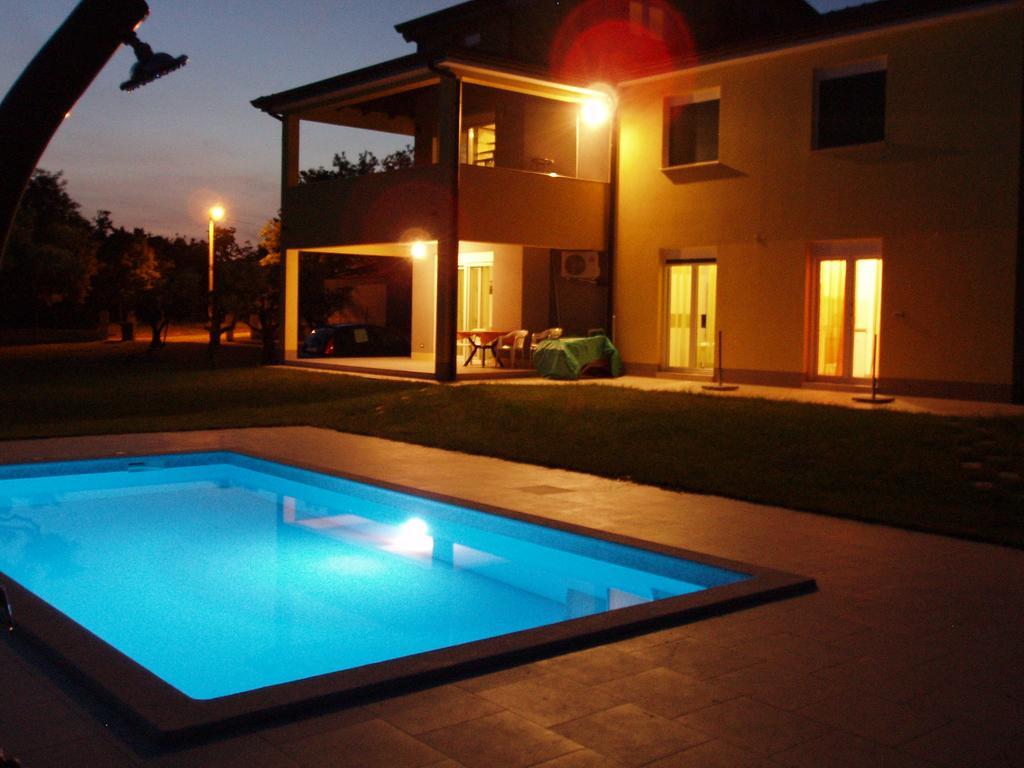 Villanova Apartments Porec Ruang foto