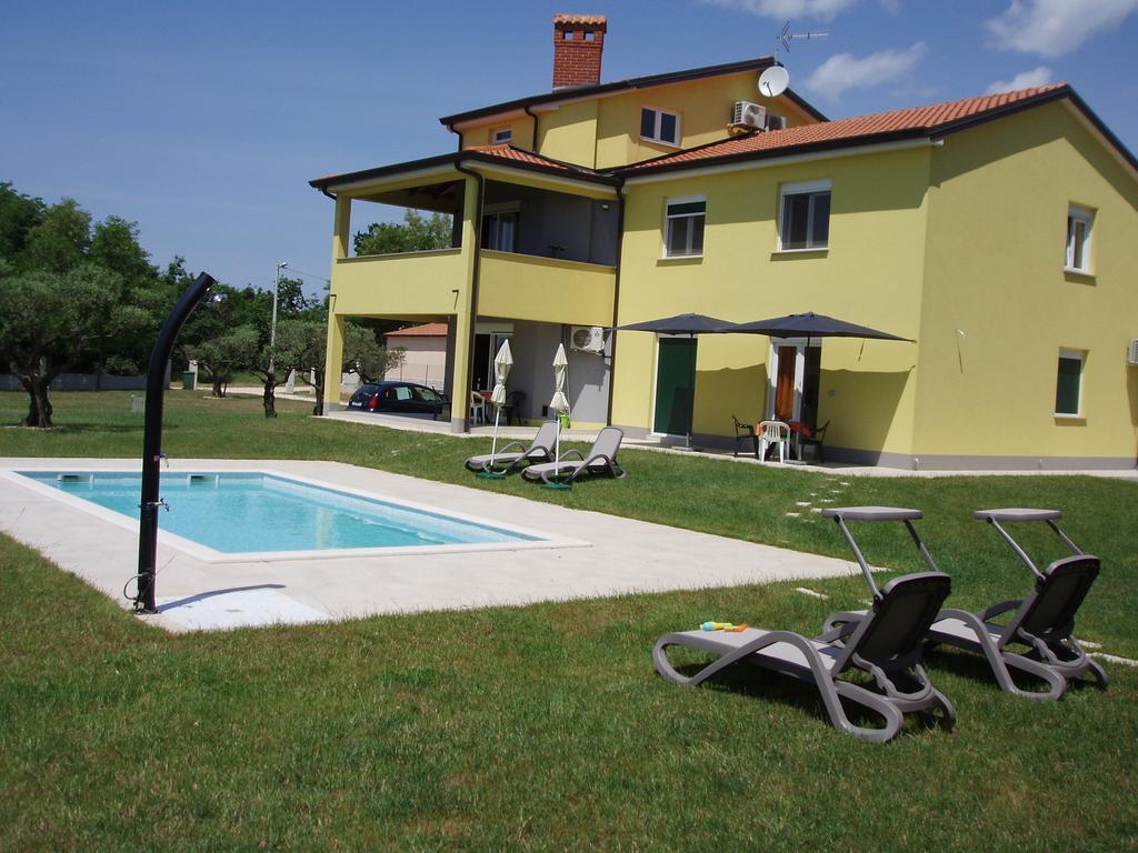 Villanova Apartments Porec Bagian luar foto