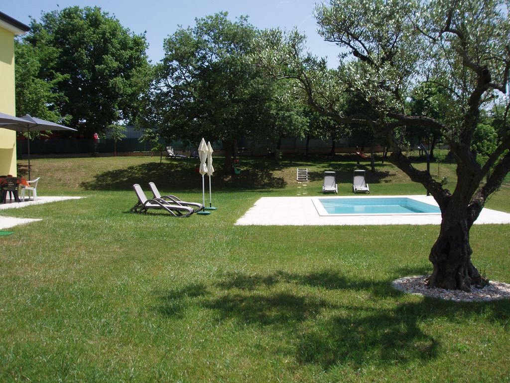 Villanova Apartments Porec Ruang foto