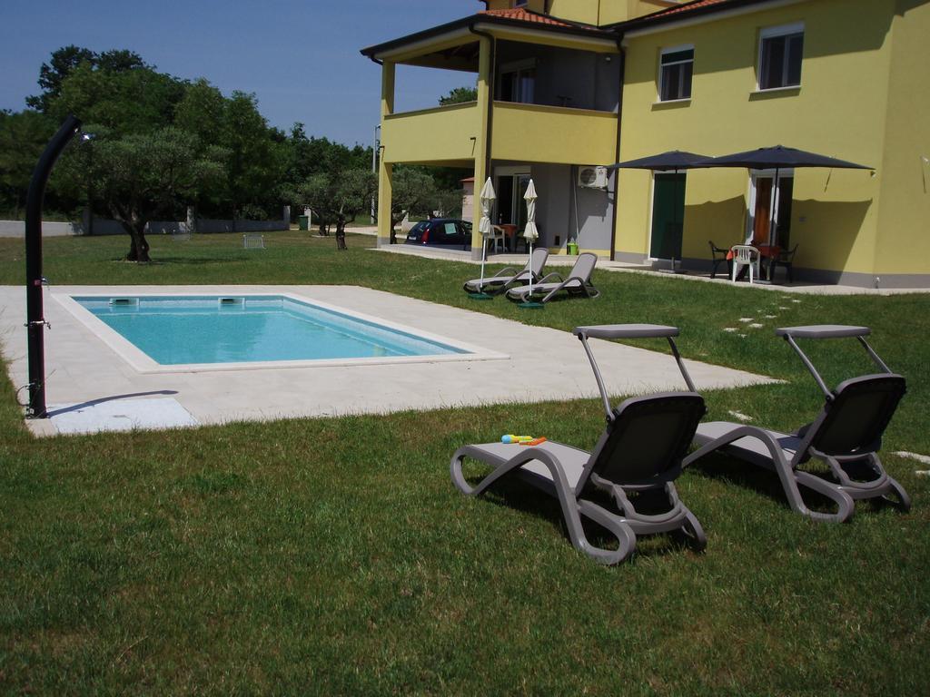 Villanova Apartments Porec Ruang foto