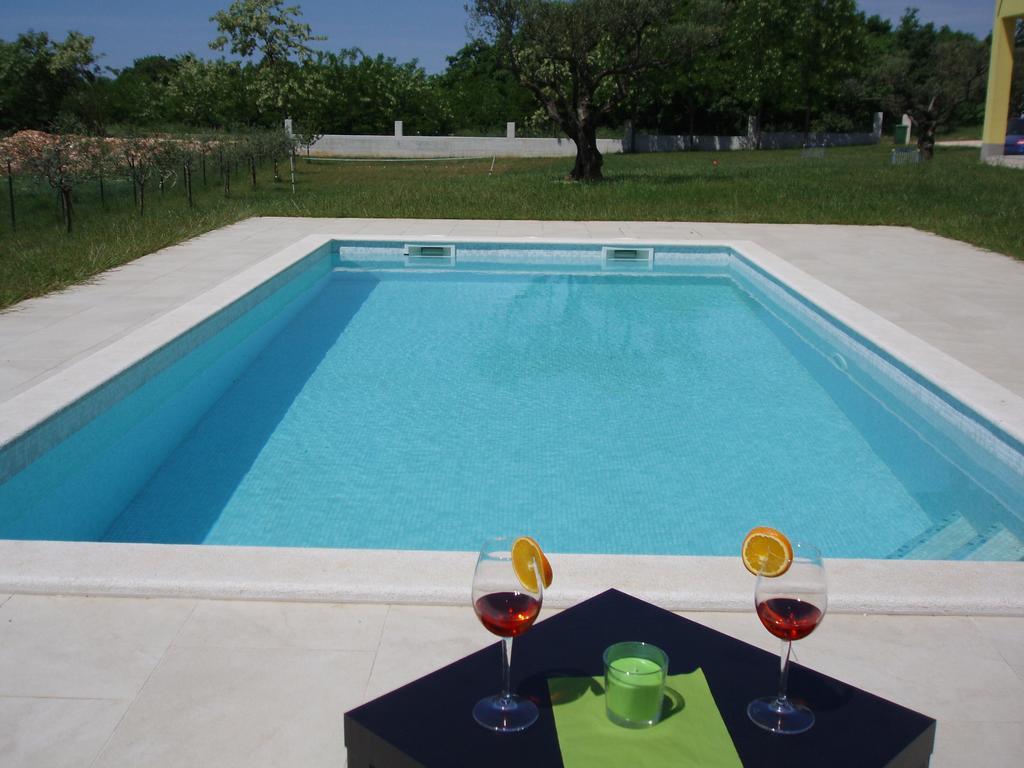 Villanova Apartments Porec Bagian luar foto