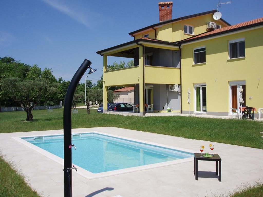 Villanova Apartments Porec Bagian luar foto