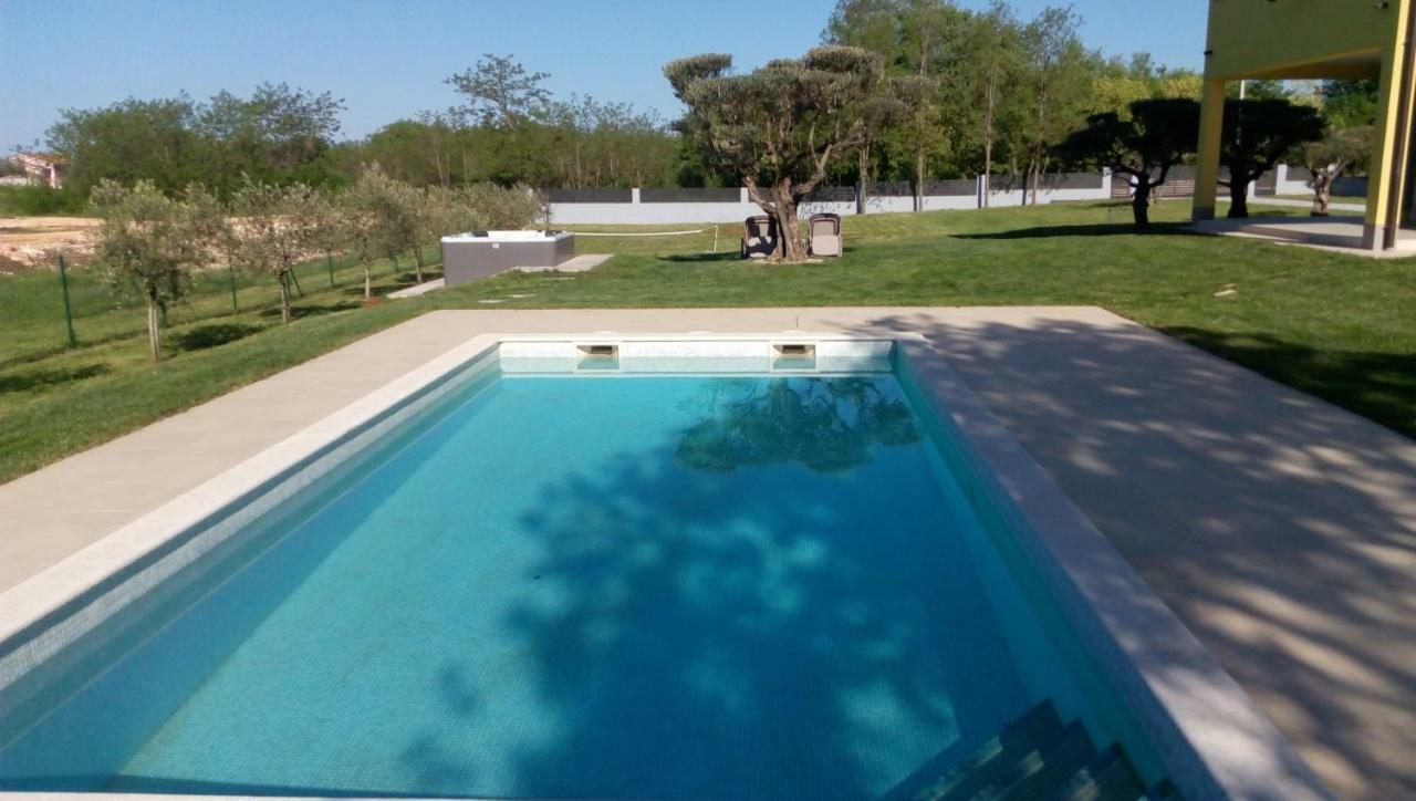 Villanova Apartments Porec Bagian luar foto
